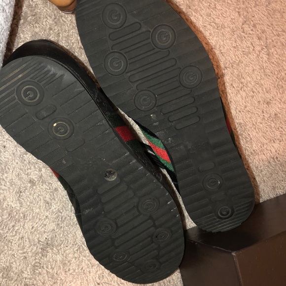 Men’s Signature Size 10 Sneakers in Black - Picture 3 of 6